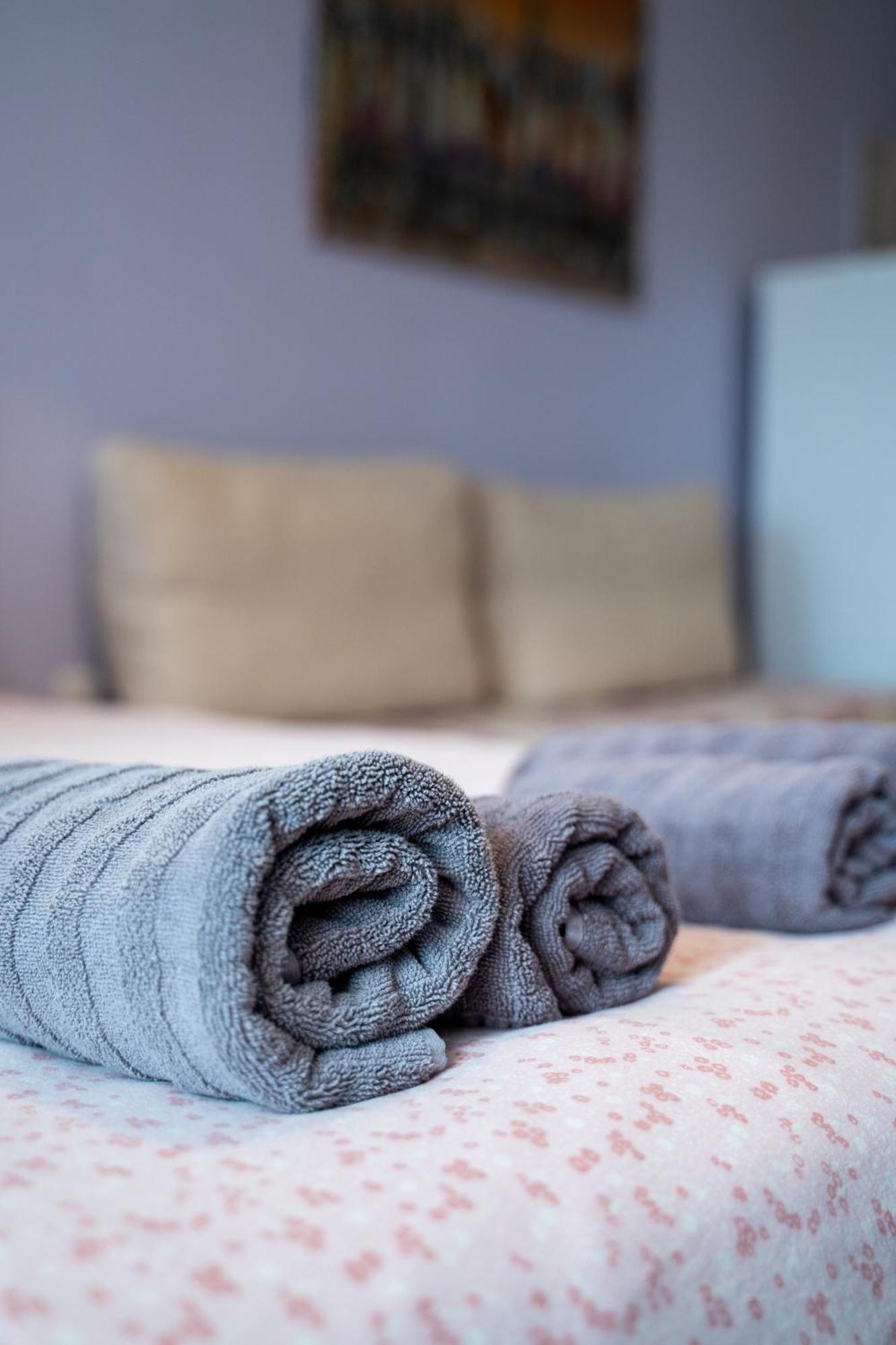 Spacious Apartment In The Heart Of Studentski Grad София Екстериор снимка