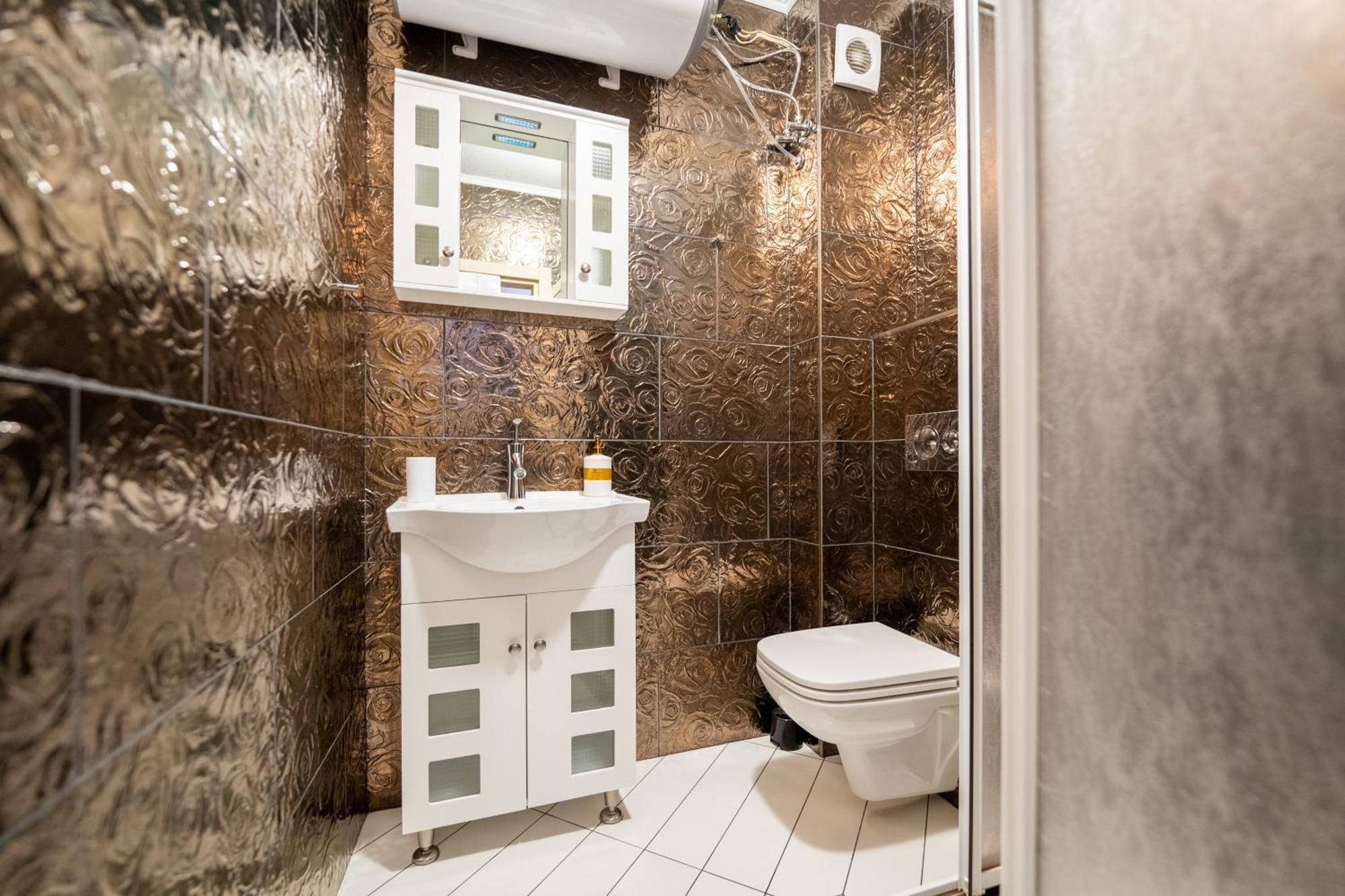 Spacious Apartment In The Heart Of Studentski Grad София Екстериор снимка